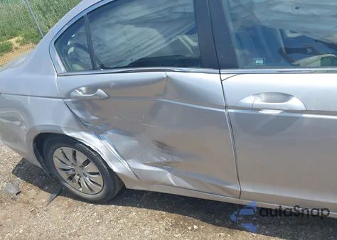 2010 Honda Accord 2.4 Lx из США, поврежденный, VIN 1HGCP2F3XAA085819